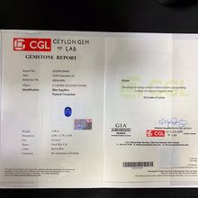 Load image into Gallery viewer, CGL Certified 2.68ctw Sri Lanka Natura Royal Blue Unheated Sapphire & Diamond Ring
