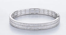 Load image into Gallery viewer, 8.11ctw Natural Diamond Bangle in 18K Gold