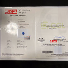 Load image into Gallery viewer, CGL Certified 2.69ctw Sri Lanka Natura Cornflower Blue Sapphire & Diamond Ring 18K Gold