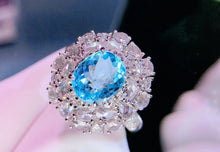 Load image into Gallery viewer, GUILD Certifie 4.40ctw Natural Neon Blue Paraiba Tourmaline & Diamond Ring in 18K Gold