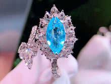 Load image into Gallery viewer, Guild Certified 4.10ctw Natural Neon Blue Paraiba Tourmaline Ring in 18K Gold