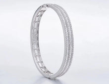 Load image into Gallery viewer, 8.11ctw Natural Diamond Bangle in 18K Gold