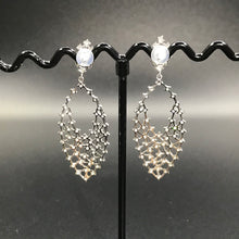 Load image into Gallery viewer, GRC Certified 2.00ctw Natural Diamond Earrings 18K Gold