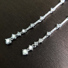 Load image into Gallery viewer, GRC Certified 0.817ctw Natural Diamond Earrings 18K Gold