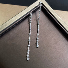 Load image into Gallery viewer, GRC Certified 0.817ctw Natural Diamond Earrings 18K Gold