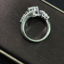 Load image into Gallery viewer, 1.412ctw Certified Diamond Ring PT900