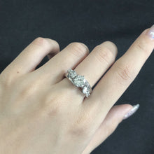 Load image into Gallery viewer, 1.412ctw Certified Diamond Ring PT900