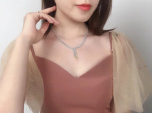 Load image into Gallery viewer, Certified Yeloow Diamond Necklace in 18K Gold