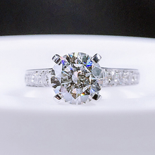 Load image into Gallery viewer, 0.50ct I-J VS1 Round Diamond Ring