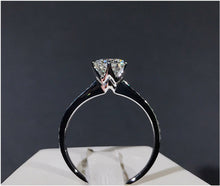Load image into Gallery viewer, 1.01ct D VS2 Round Diamond Ring