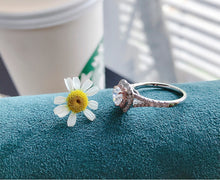 Load image into Gallery viewer, 1.49ctw D VVS2 Heart Diamond Ring