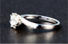 Load image into Gallery viewer, 0.50ct I-J SI1 Round Diamond Ring