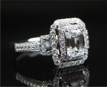 Load image into Gallery viewer, 1.01ct G VS2 Emerald Diamond Ring