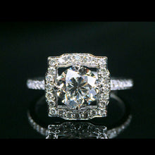 Load image into Gallery viewer, 0.80ct D VS2 Round Diamond Ring