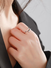 Load image into Gallery viewer, Hand Design Silver Wrap Ring

