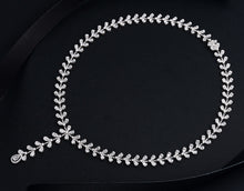 Load image into Gallery viewer, Certified Diamond Necklace in 18K Gold
