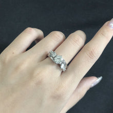 Load image into Gallery viewer, 1.412ctw Certified Diamond Ring PT900
