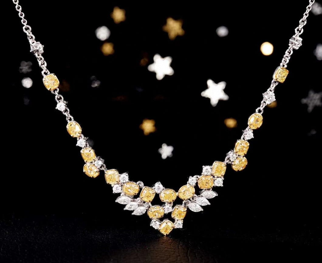 3.265ctw Certified Yeloow Diamond Necklace in 18K Gold