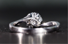Load image into Gallery viewer, 1.01ct G VS2 Round Diamond Ring
