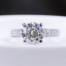 Load image into Gallery viewer, 0.50ct I-J VS1 Round Diamond Ring
