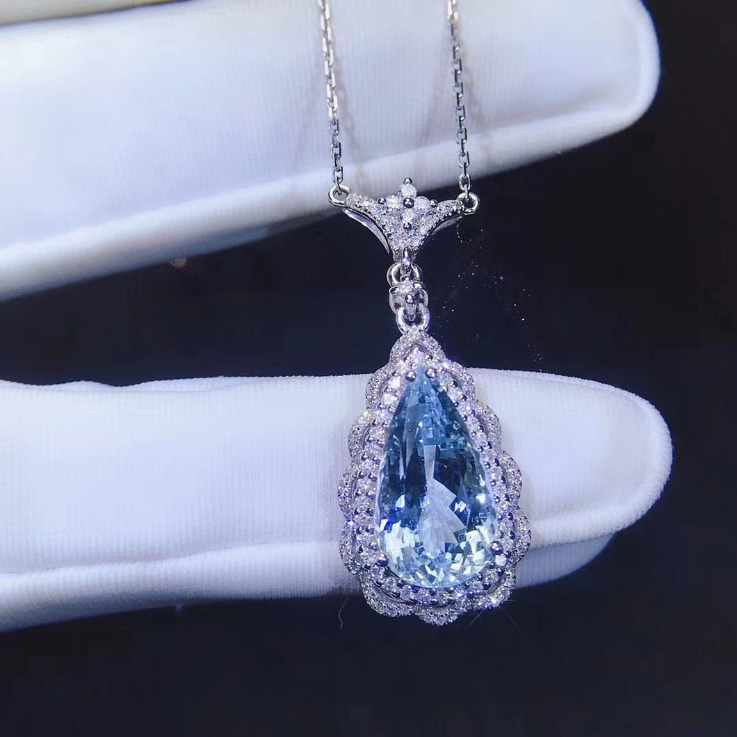 3.95ct Certified Aquamarine & Didmond Necklace in 18K White Gold